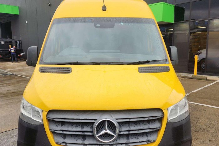 2019 Mercedes-Benz Sprinter 314CDI VS30 Broom Yellow
