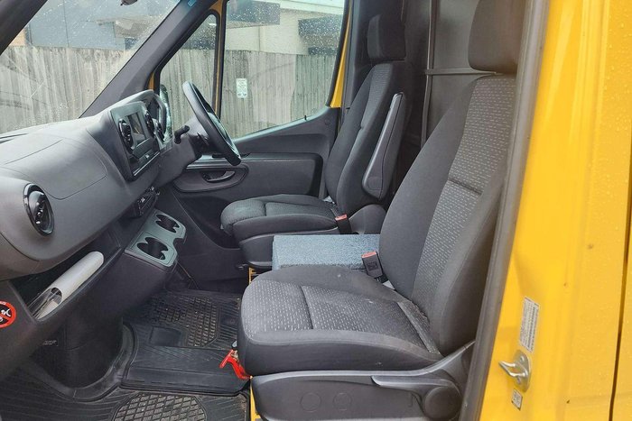 2019 Mercedes-Benz Sprinter 314CDI VS30 Broom Yellow
