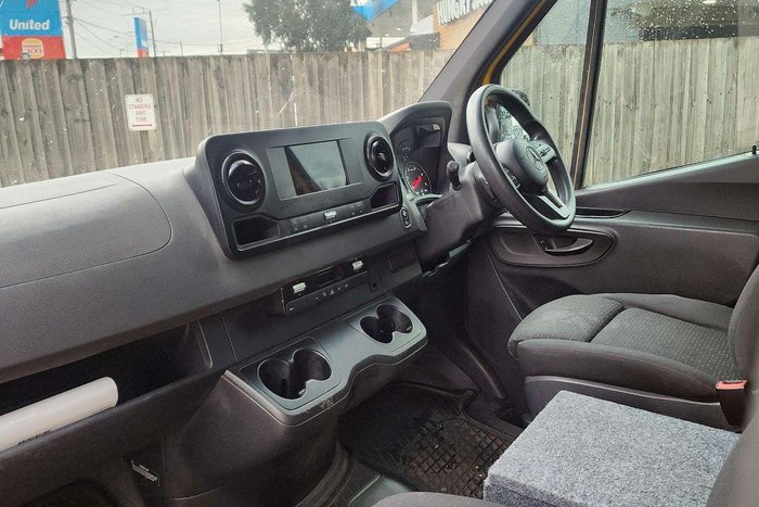 2019 Mercedes-Benz Sprinter 314CDI VS30 Broom Yellow