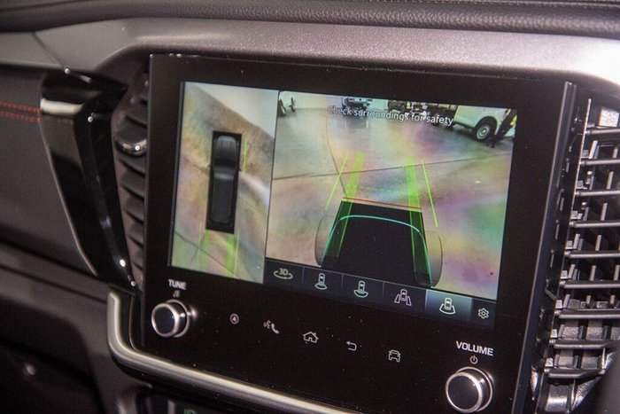 2025 Isuzu MU-X X-TERRAIN