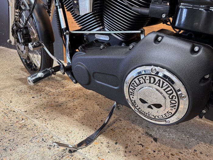 2017 Harley-davidson FXDWG WIDE GLIDE Black