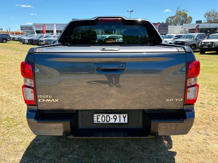 2021 Isuzu D-MAX LS-M