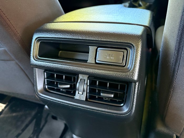 2021 Isuzu D-MAX LS-M