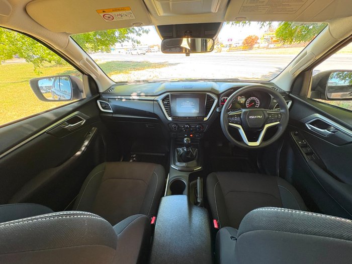 2021 Isuzu D-MAX LS-M