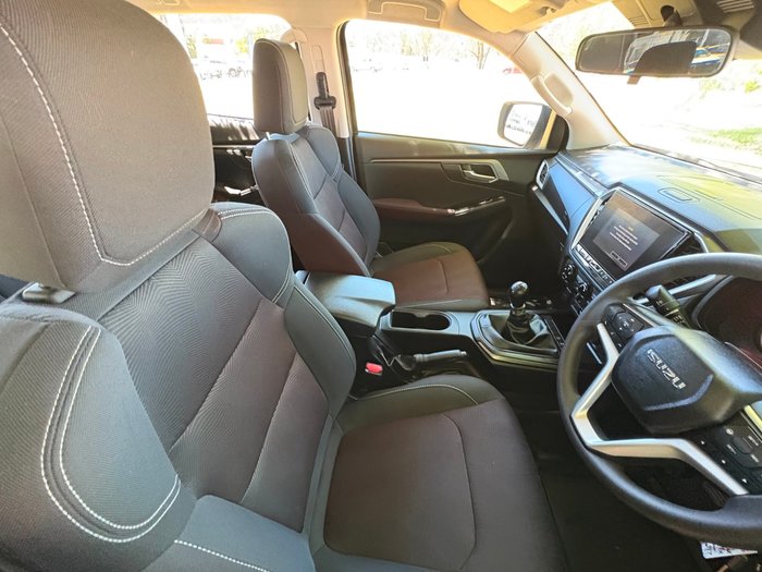 2021 Isuzu D-MAX LS-M