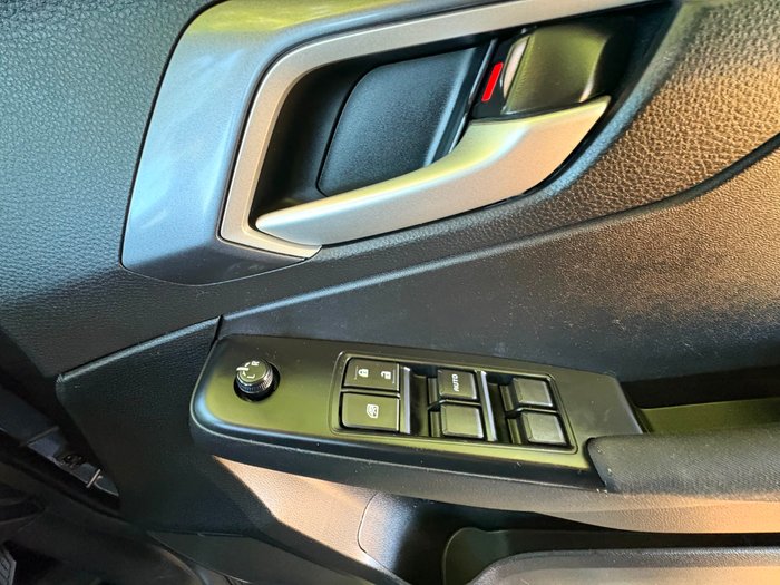 2021 Isuzu D-MAX LS-M