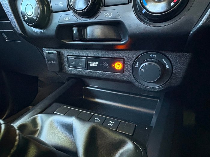 2021 Isuzu D-MAX LS-M