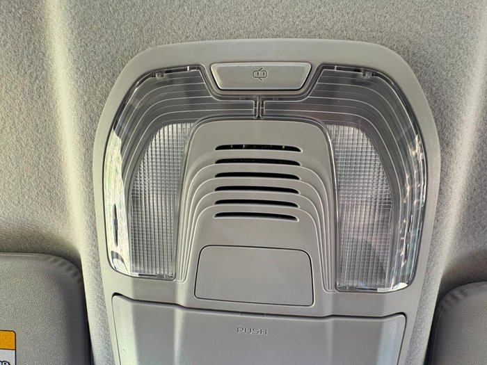 2021 Isuzu D-MAX LS-M