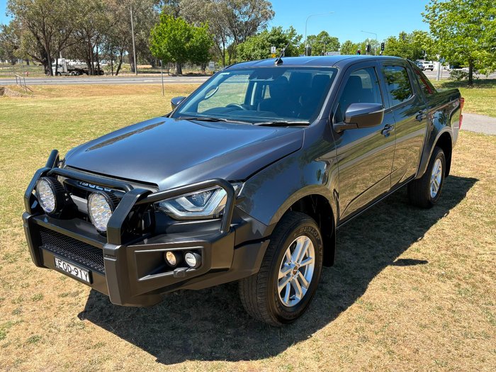 2021 Isuzu D-MAX LS-M