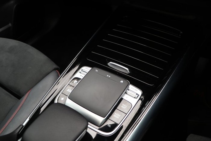 2019 Mercedes-Benz B-Class B180