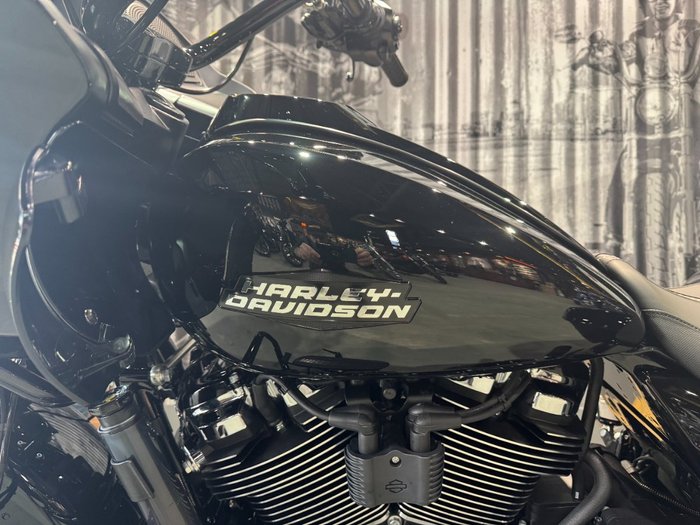 2025 Harley-davidson FLTRX ROAD GLIDE (117) Vivid Black