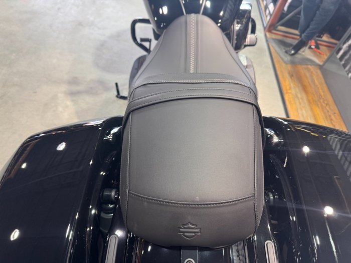 2025 Harley-davidson FLTRX ROAD GLIDE (117) Vivid Black