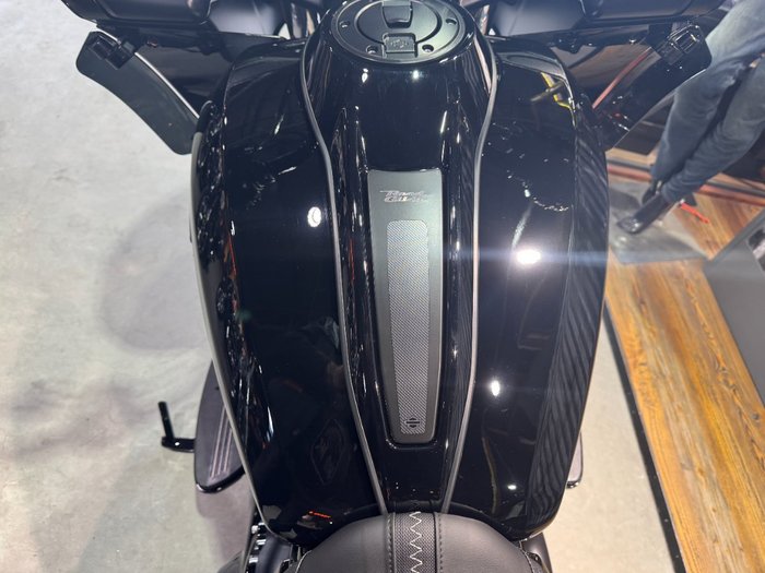 2025 Harley-davidson FLTRX ROAD GLIDE (117) Vivid Black