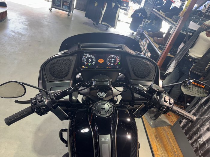 2025 Harley-davidson FLTRX ROAD GLIDE (117) Vivid Black