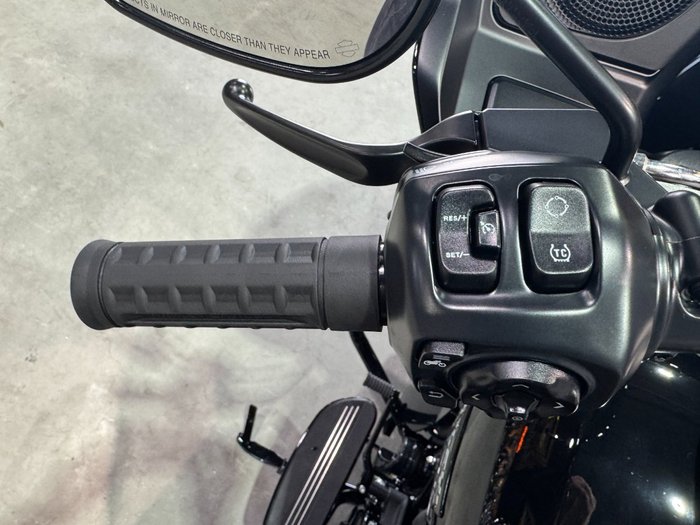 2025 Harley-davidson FLTRX ROAD GLIDE (117) Vivid Black