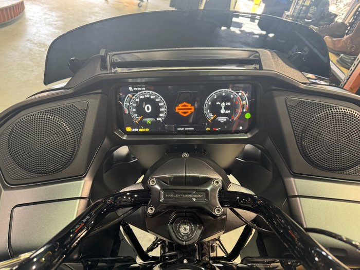 2025 Harley-davidson FLTRX ROAD GLIDE (117) Vivid Black