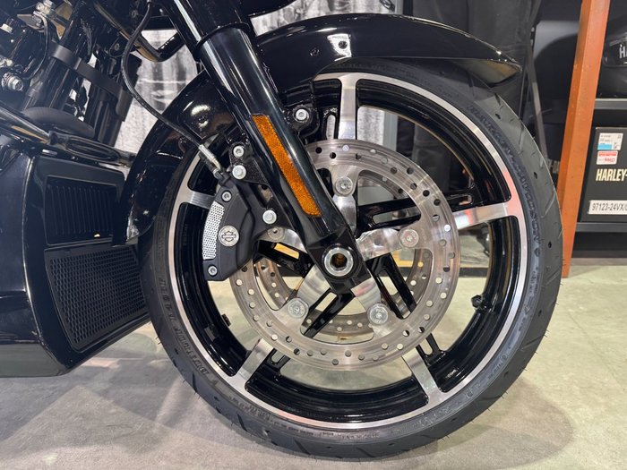 2025 Harley-davidson FLTRX ROAD GLIDE (117) Vivid Black