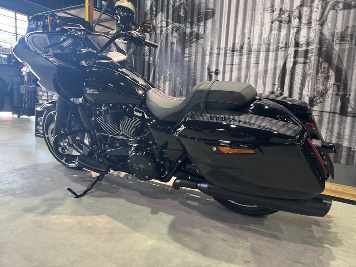 2025 Harley-davidson FLTRX ROAD GLIDE (117) Vivid Black