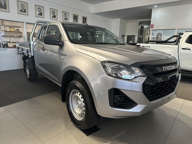 2025 ISUZU D-MAX SX