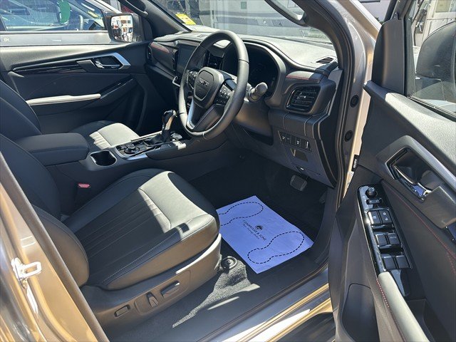 2025 ISUZU MU-X XT MU-X MY25.5 4 x 4 XT 3.0L AT Mercury Silver met