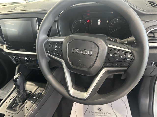 2025 ISUZU MU-X LS-M