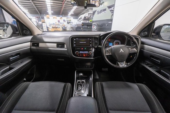 2016 Mitsubishi Outlander LS