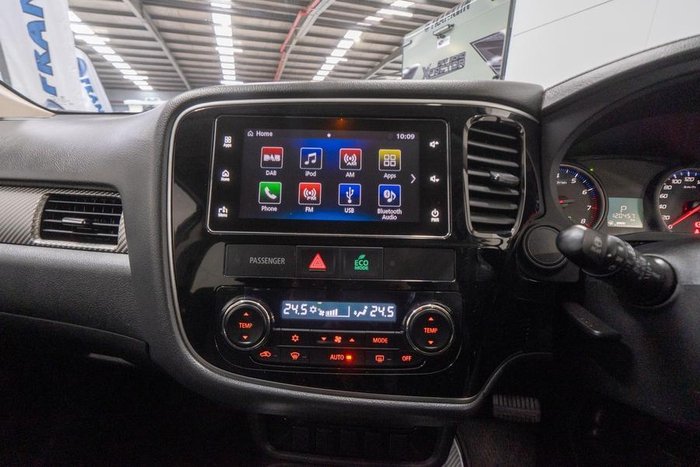 2016 Mitsubishi Outlander LS