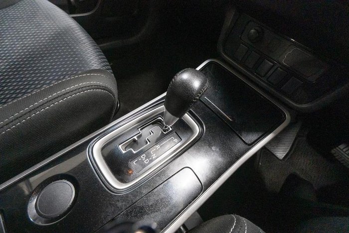 2016 Mitsubishi Outlander LS