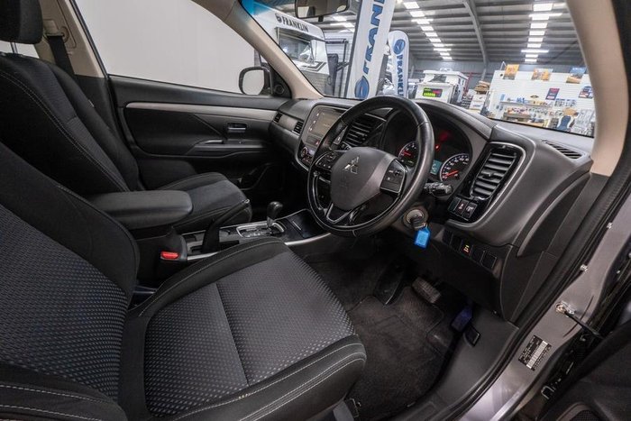 2016 Mitsubishi Outlander LS