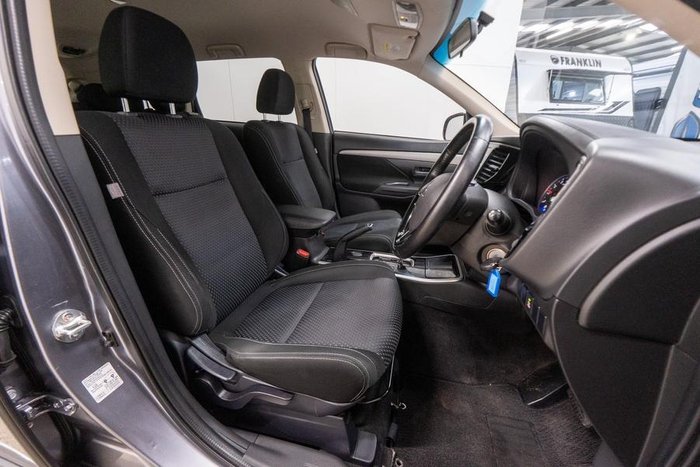 2016 Mitsubishi Outlander LS