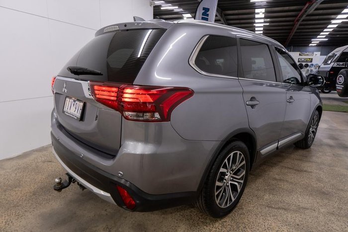 2016 Mitsubishi Outlander LS
