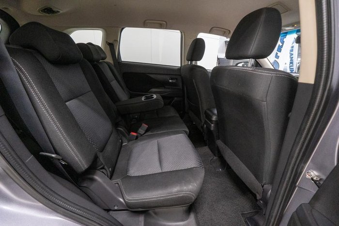 2016 Mitsubishi Outlander LS