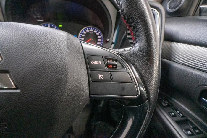 2016 Mitsubishi Outlander LS