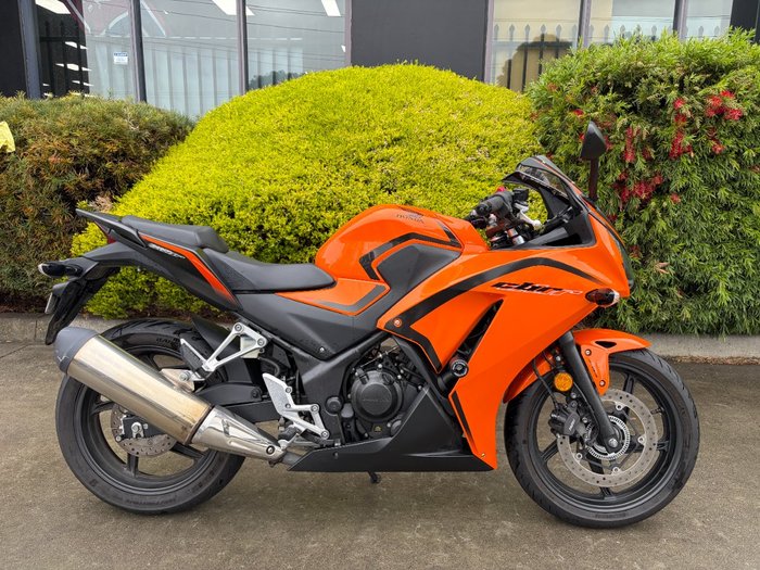 2016 Honda CBR300R S.E.
