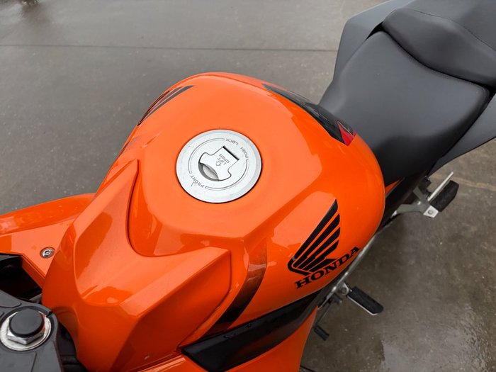 2016 Honda CBR300R S.E.