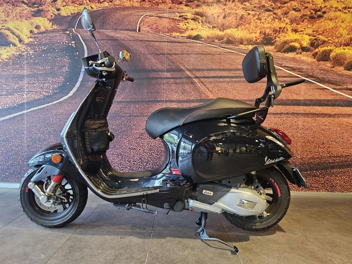 2018 Vespa Sprint 150 Carbon