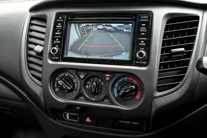 2022 Mitsubishi Triton GLX