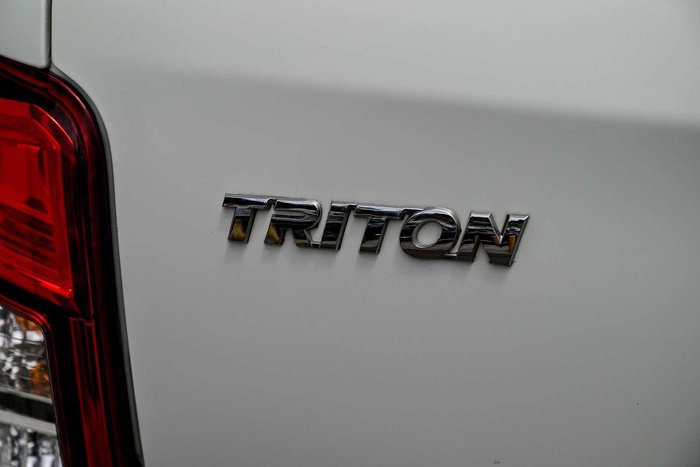 2022 Mitsubishi Triton GLX