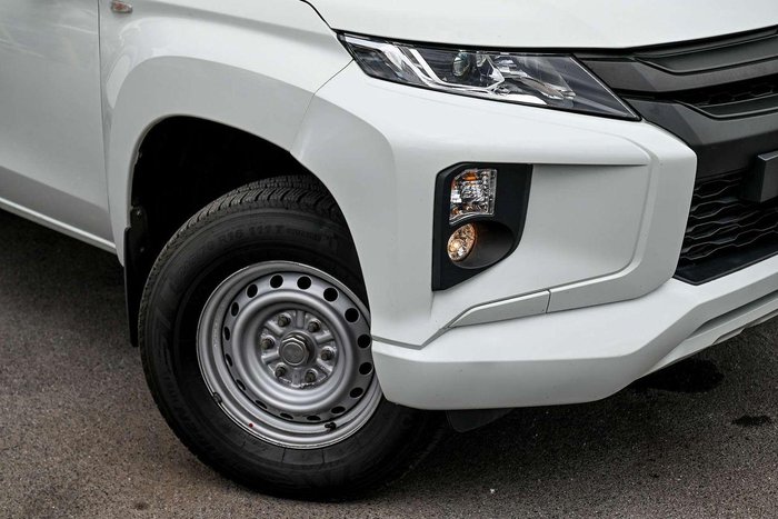 2022 Mitsubishi Triton GLX