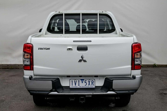 2022 Mitsubishi Triton GLX