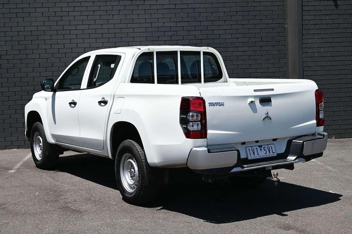 2022 Mitsubishi Triton GLX