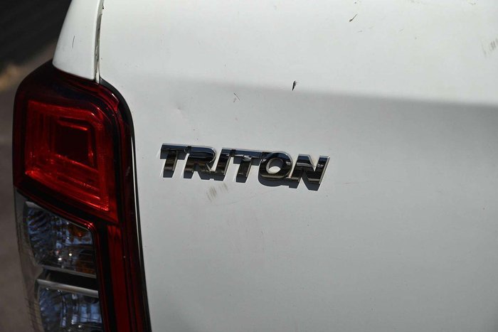 2022 Mitsubishi Triton GLX