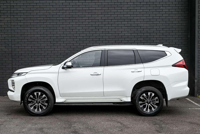 2022 Mitsubishi Pajero Sport GLS