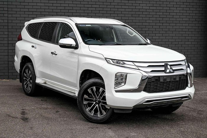 2022 Mitsubishi Pajero Sport GLS