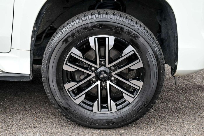 2022 Mitsubishi Pajero Sport GLS