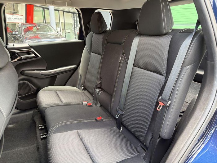 2023 Mitsubishi Outlander ES