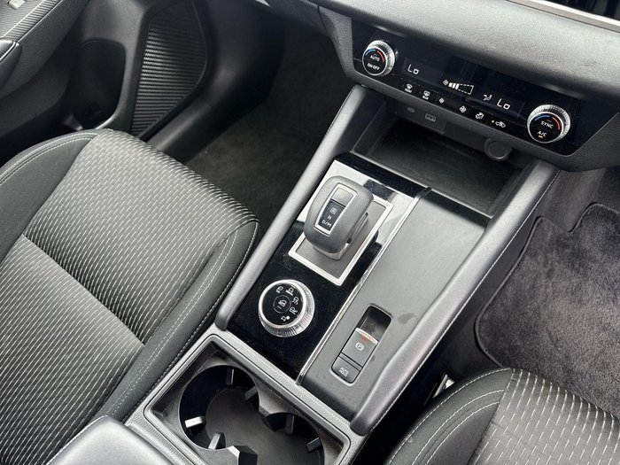 2023 Mitsubishi Outlander ES