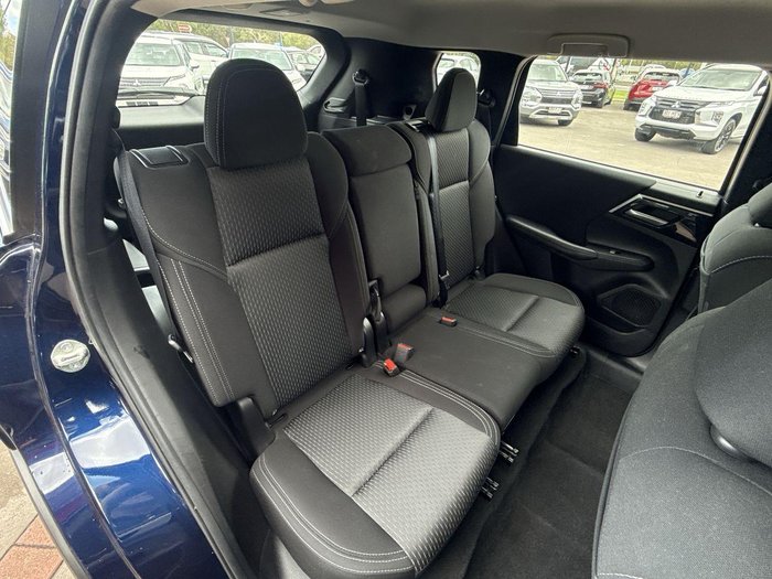 2023 Mitsubishi Outlander ES