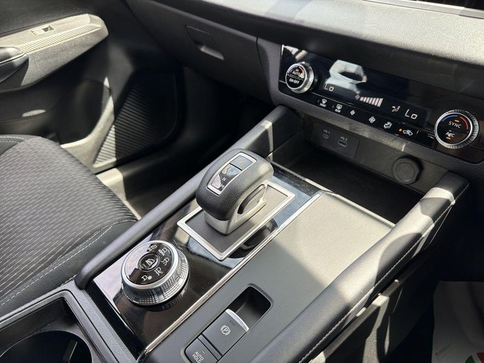 2023 Mitsubishi Outlander ES