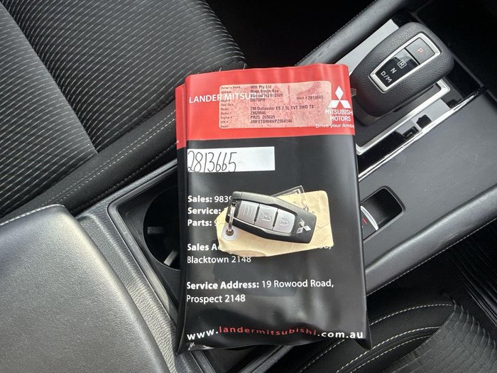 2022 Mitsubishi Outlander ES